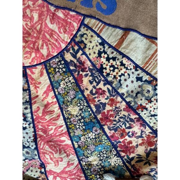 Simply Southern Sweatshirt, size women's medium; SUNSHINE patchwork design; boho - Picture 6 of 9